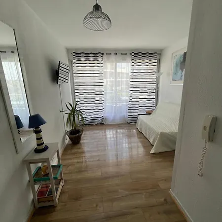 Premier Ligne Apartment *