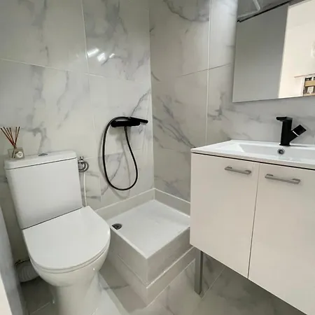 Premier Ligne Apartment *